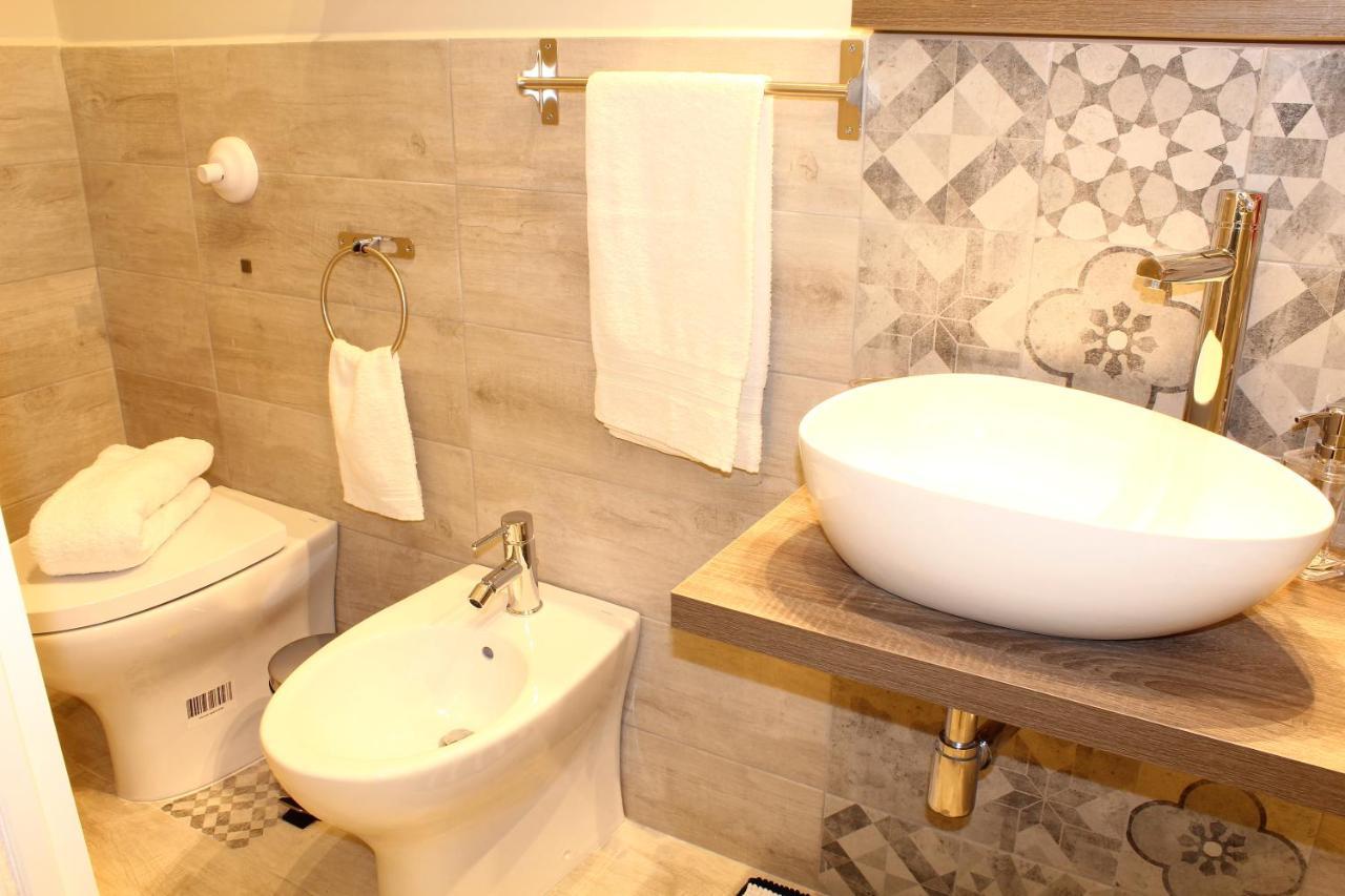 Cosmo Apartment Palermo Bagian luar foto